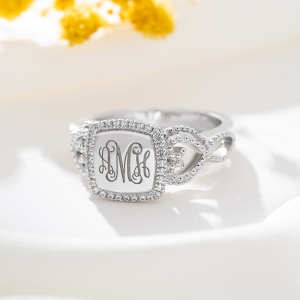 Women's Engraved Classic Monogram Ring