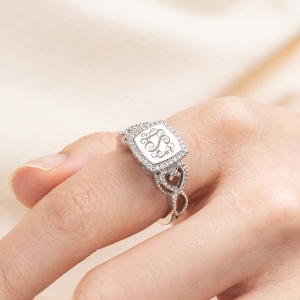 Women's Engraved Classic Monogram Ring