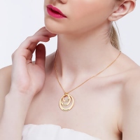 three disc necklace
