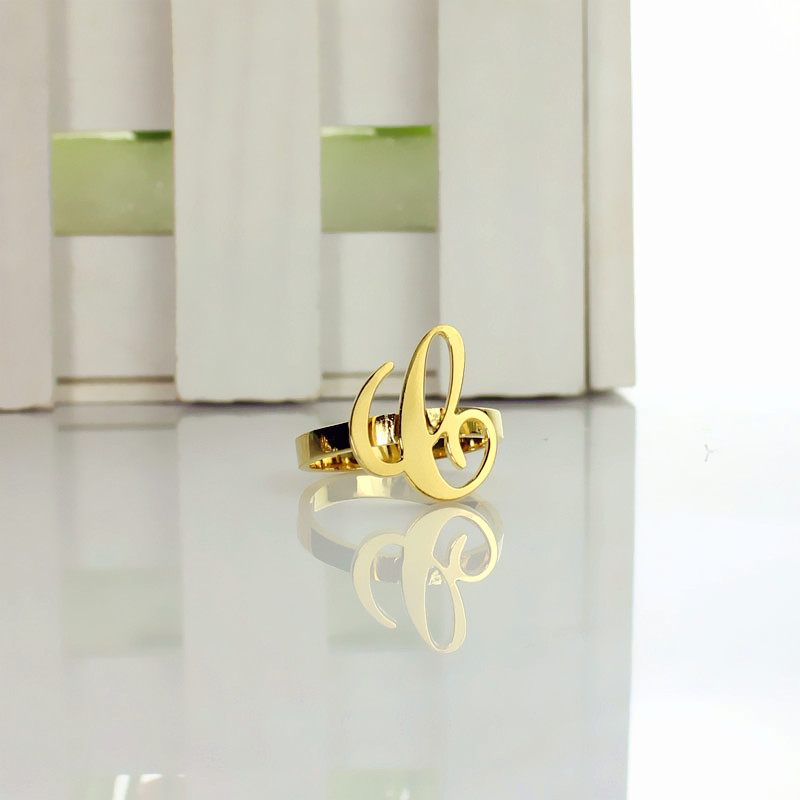 carrie name ring